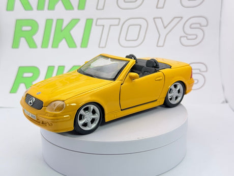 Mercedes Benz 200 SLK R 170 Maisto 1/24 Giallo 1988 - RikiToys - Maisto#