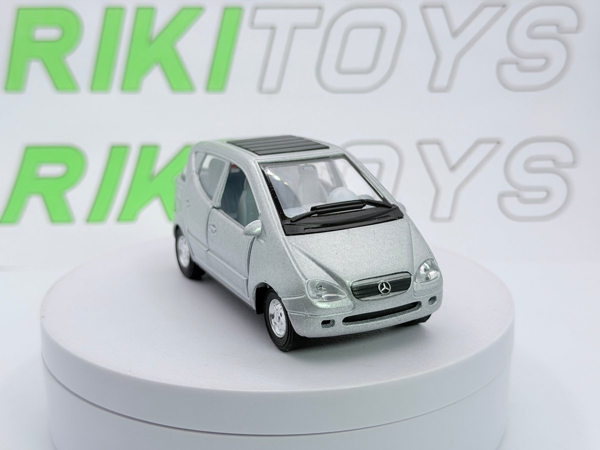 Mercedes Benz Classe A Kinsmart 1/38 Argento - RikiToys - Kinsmart
