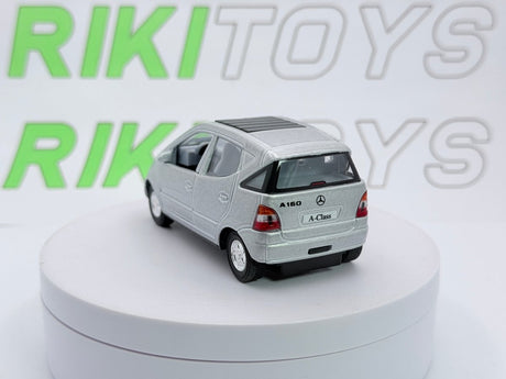 Mercedes Benz Classe A Kinsmart 1/38 Argento - RikiToys - Kinsmart
