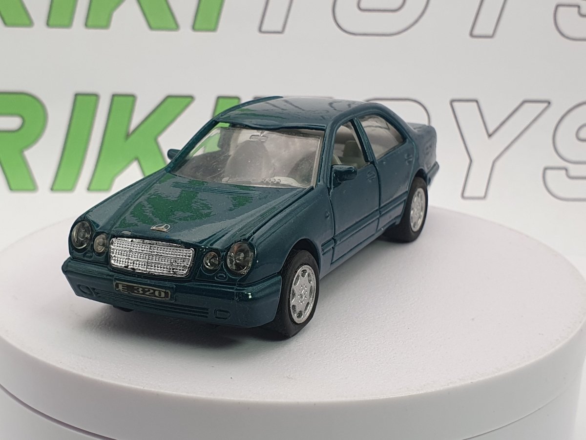 Mercedes Benz E 320 Welly 1/40 Verde 1995 - RikiToys - Welly