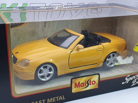 Mercedes Benz SLK 230 Maisto 1/24 Giallo 1997 - RikiToys - Maisto