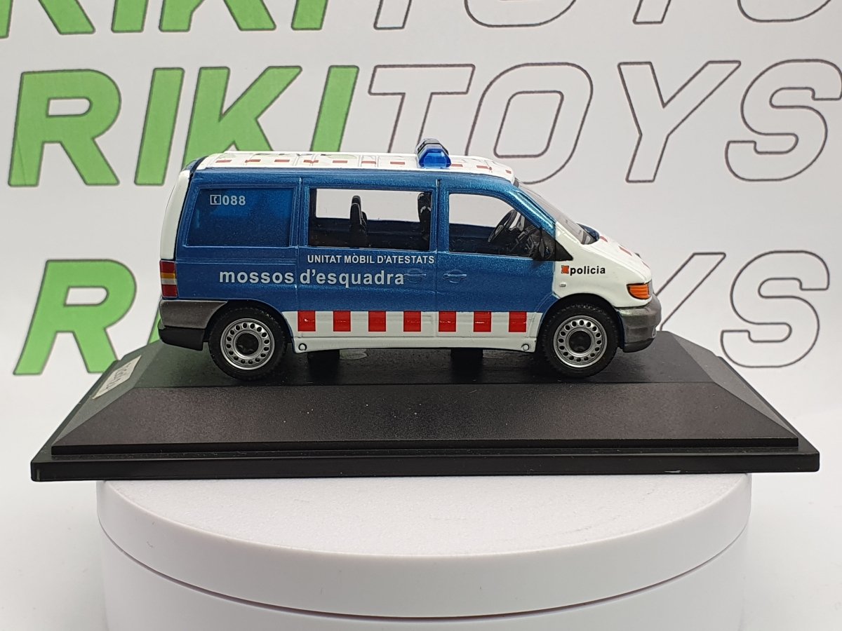 Mercedes Benz Vito Edicola 1/43 Azzurro 2004 - RikiToys - Edicola