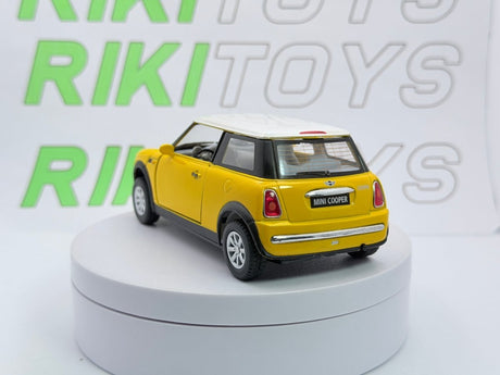 Mini Cooper Kinsmart 1/28 Giallo - RikiToys - Kinsmart
