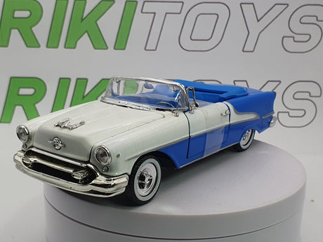 Oldsmobile Super 88 Arko 1/35 Bianco 1955 - RikiToys - Arko