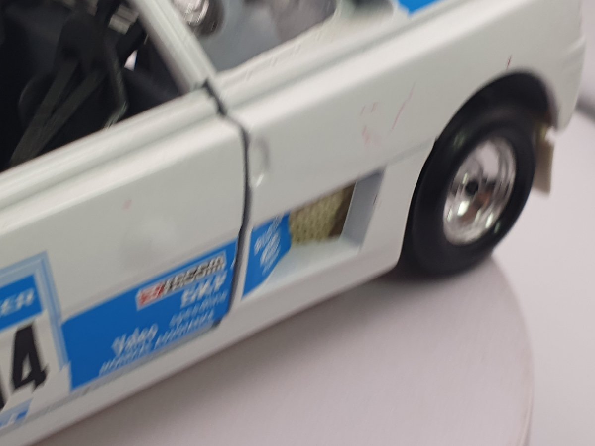 Peugeot 405 T 16 Burago 1/24 Bianco 1988 - RikiToys - Burago