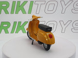 Piaggio Vespa 50 R Maisto 1/18 Arancione 1973 - RikiToys - Maisto
