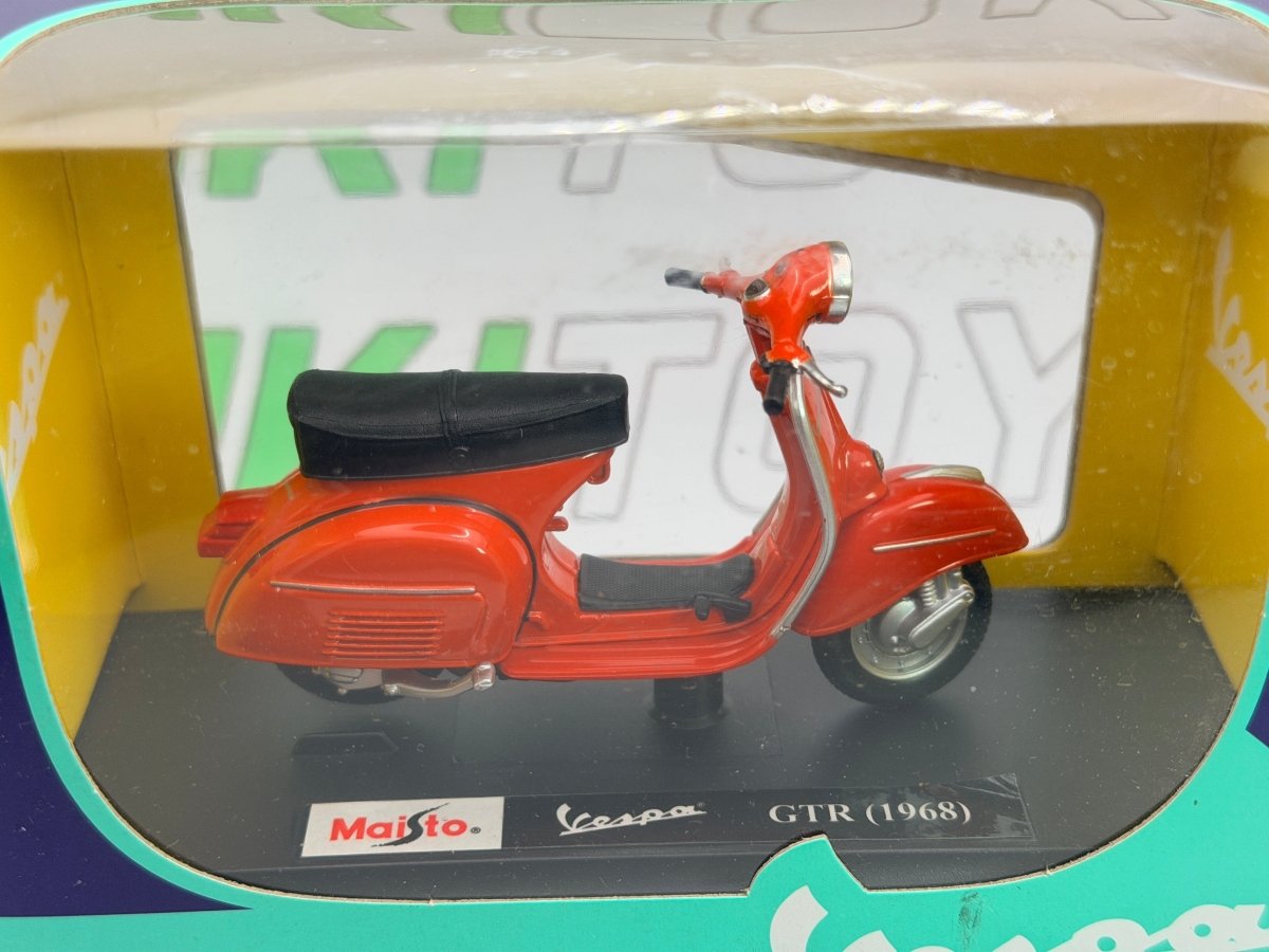 Piaggio Vespa GTR Maisto 1/18 Arancione 1968 - RikiToys - Maisto
