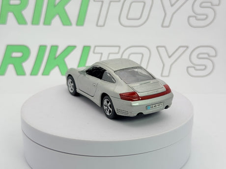 Porsche 911 Carrera 4S Maisto 1/38 Argento 1997 - RikiToys - Maisto