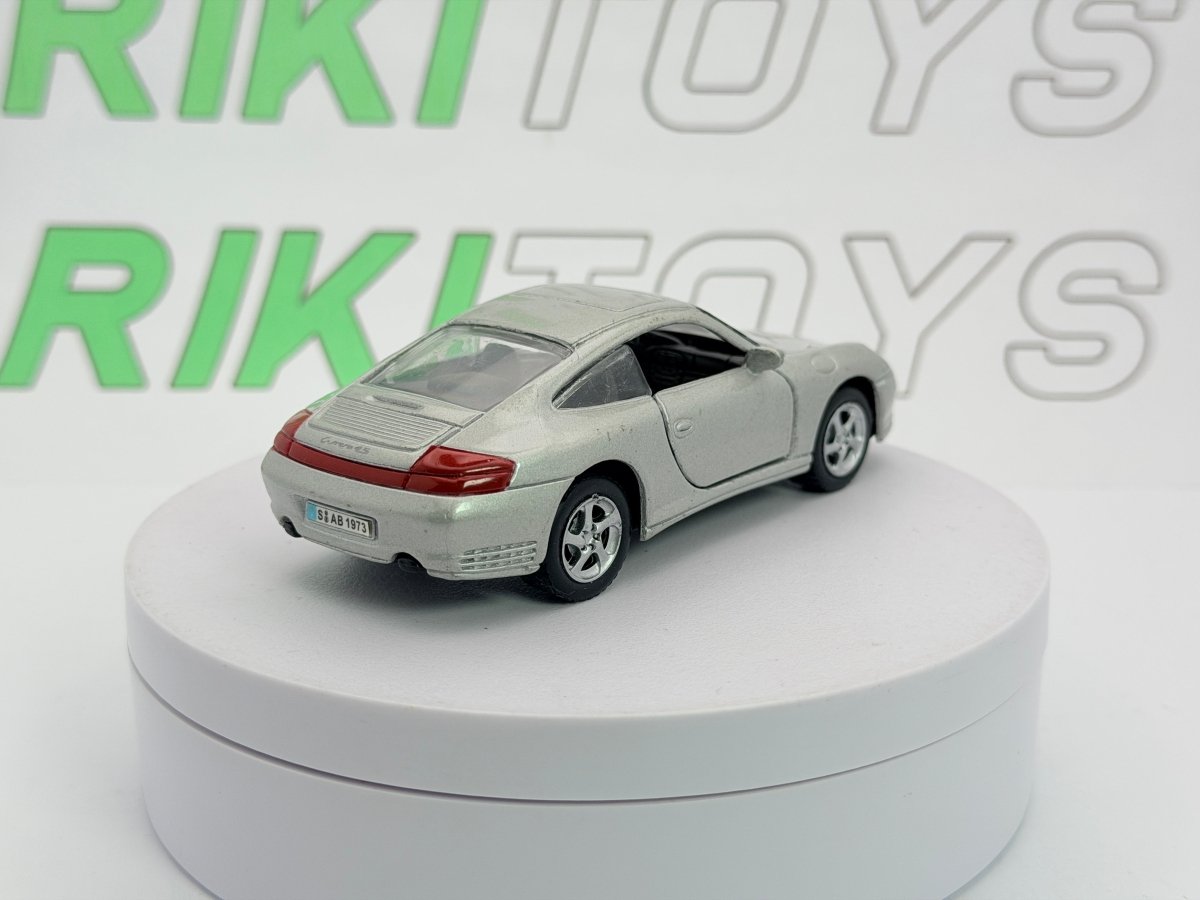 Porsche 911 Carrera 4S Maisto 1/38 Argento 1997 - RikiToys - Maisto