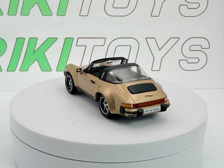 Porsche 911 SC Targa Edicola 1/43 Oro metallizzato 1981 - RikiToys - Edicola