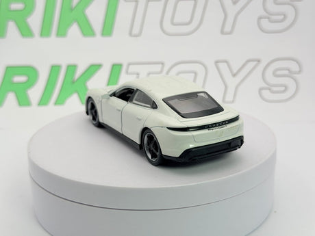 Porsche Taycan Turbo S Welly 1/38 Bianco - RikiToys - Welly