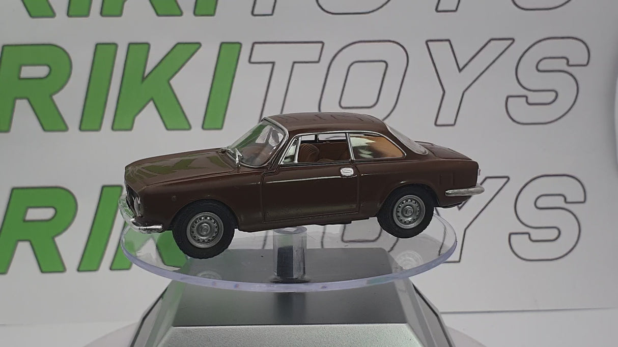 Alfa Romeo Giulia Gt Junior Solido 1/43 Marrone 1971