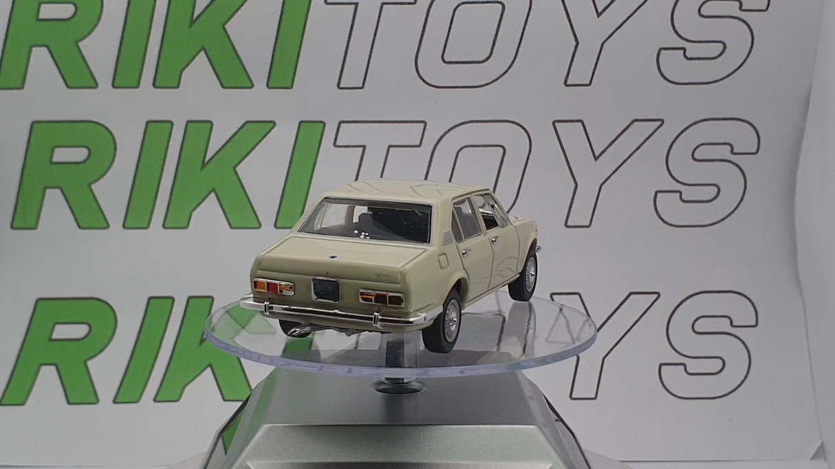 Alfa Romeo Alfetta berlina Norev 1/43 Bianco 1972