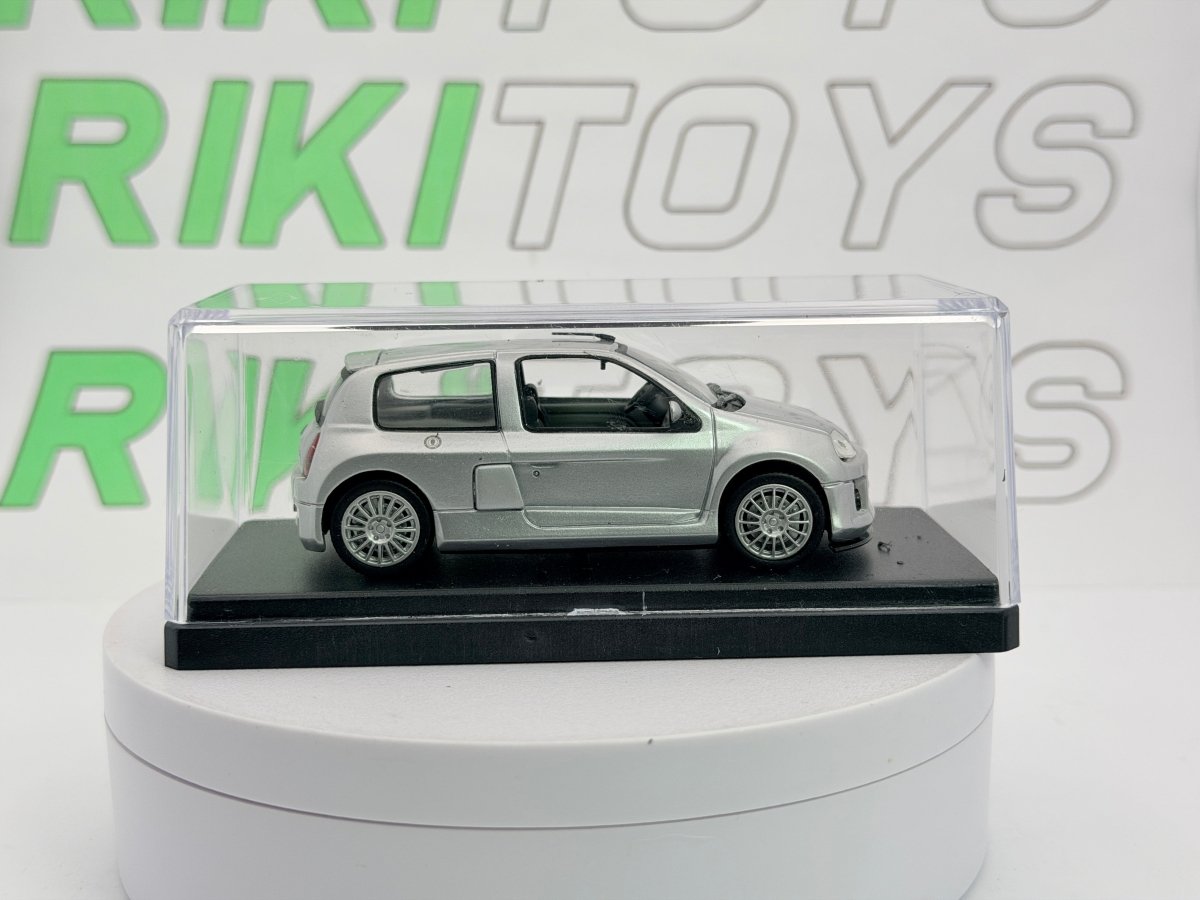 Renault Clio 3000 V6 Universal Hobbies 1/43 Argento 1999 - RikiToys - Universal Hobbies