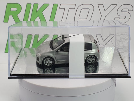 Renault Clio v6 3000 Universal Hobbies 1/43 Argento 2001 - RikiToys - Universal Hobbies#
