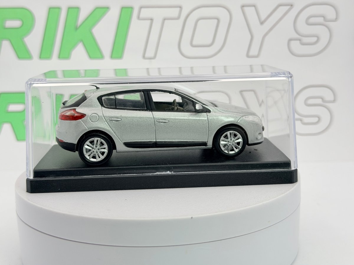 Renault Megane Norev 1/43 Argento - RikiToys - Norev