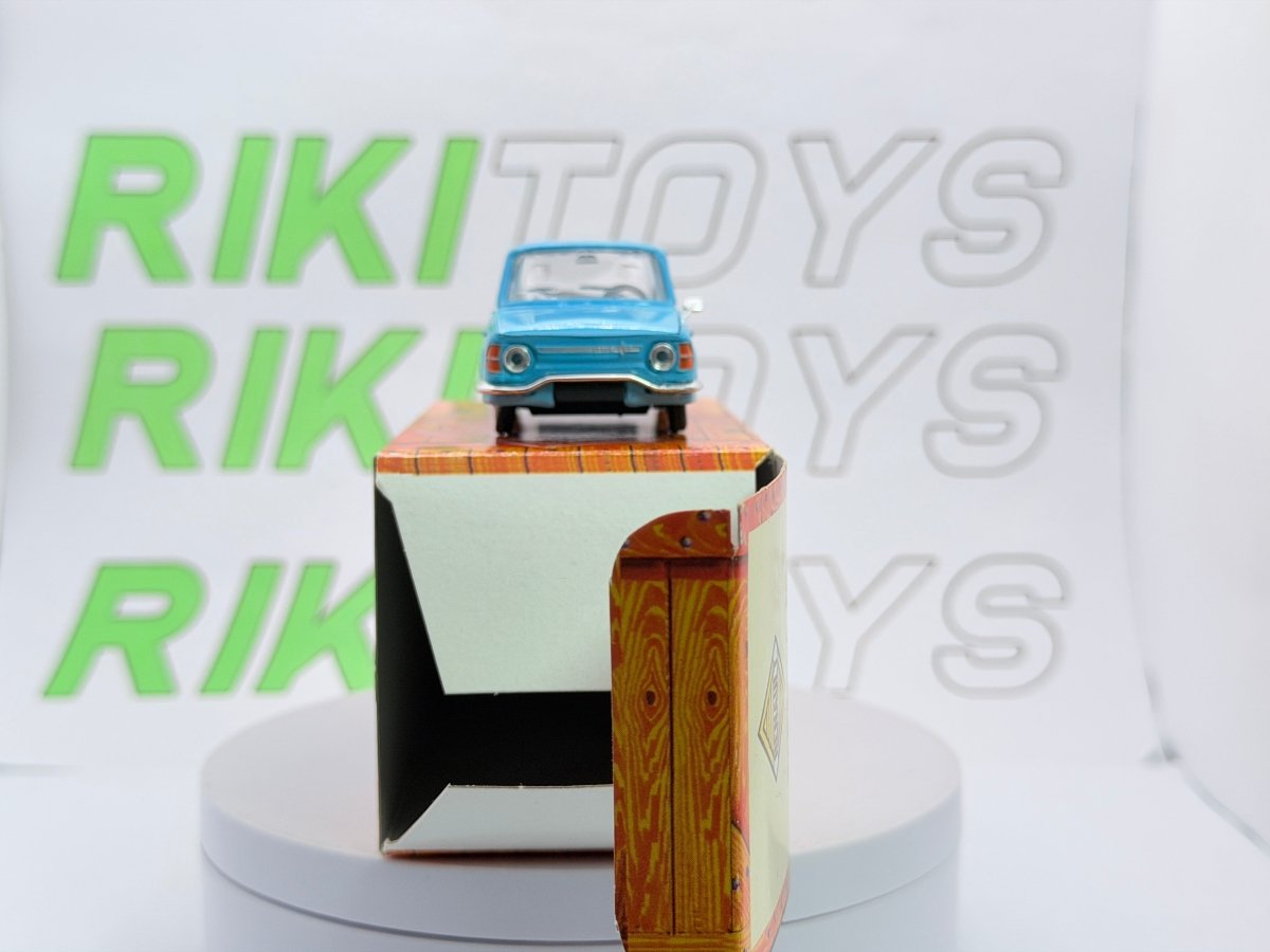 Renault R 10 Norev 1/43 Celeste 1966 - RikiToys - Norev#