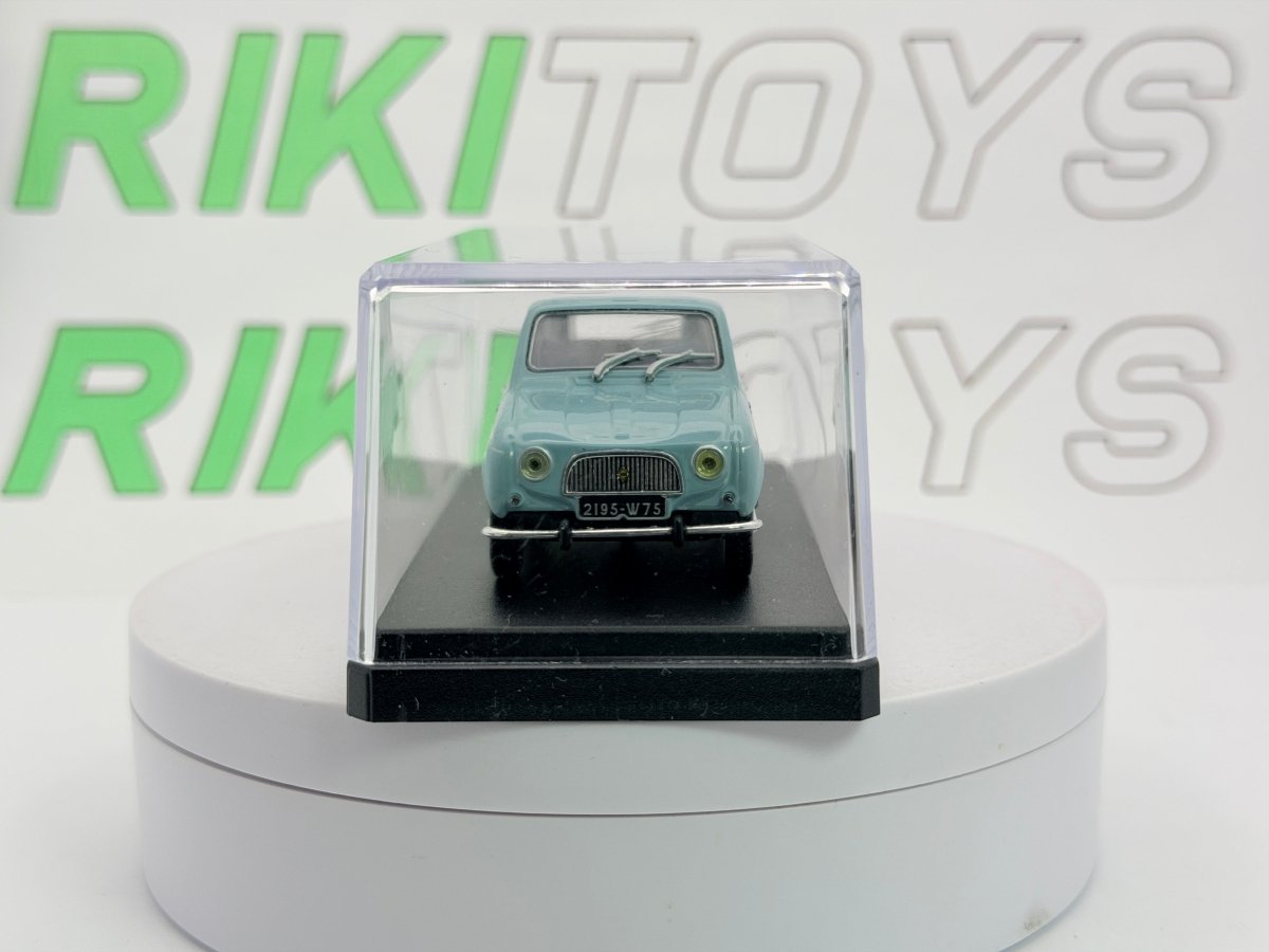 Renault R 4 Universal Hobbies 1/43 Celeste 1962 - RikiToys - Universal Hobbies