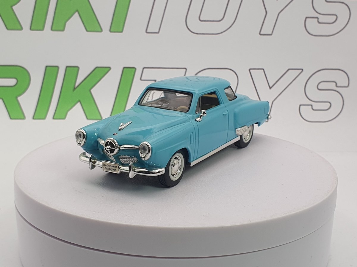 StudeBacker Champion Road Signature 1/43 Verde 1950 - RikiToys - Road Signature