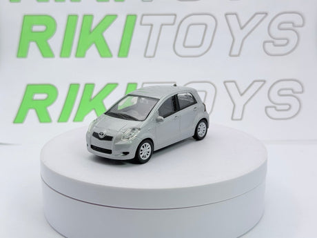 Toyota Yaris Welly 1/43 Argento - RikiToys - Welly