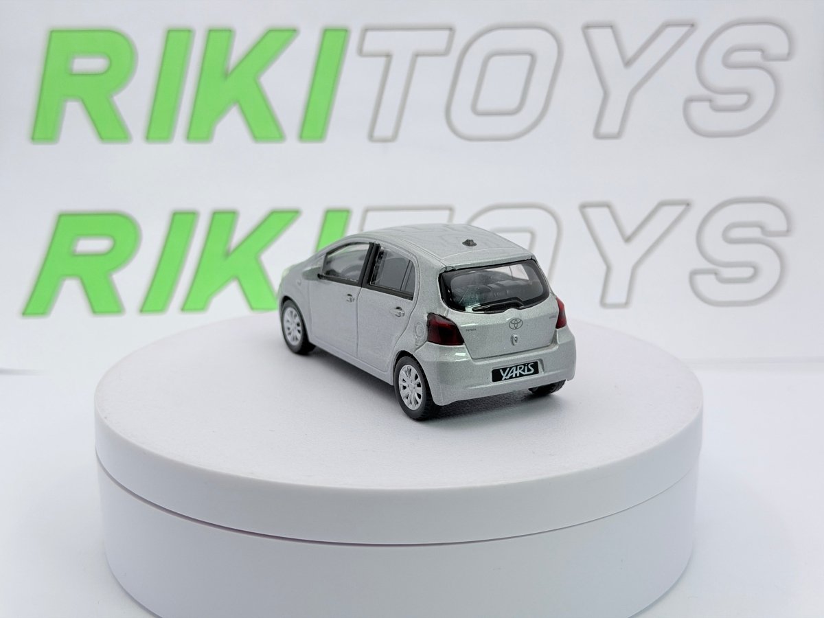 Toyota Yaris Welly 1/43 Argento - RikiToys - Welly