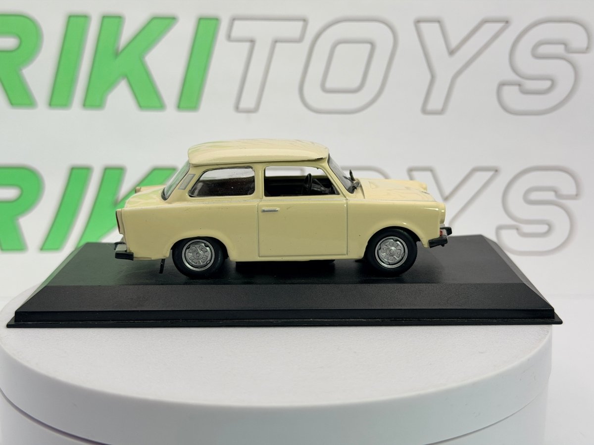 Trabant 601 Edicola 1/43 Beige - RikiToys - Edicola