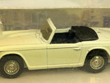 Triumph TR 4 IRS Dinky 1/43 Bianco - RikiToys - Dinky
