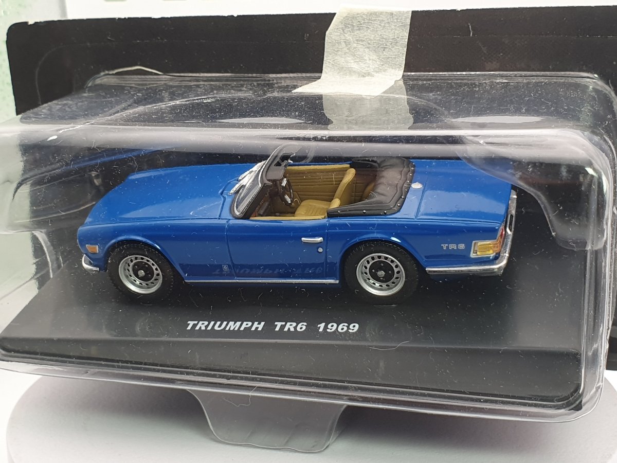 Triumph TR6 Edicola 1/43 Verde - RikiToys - Edicola