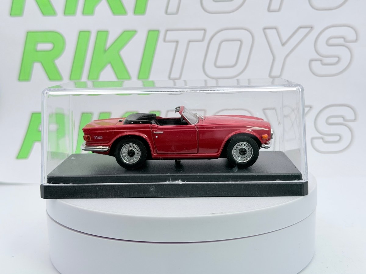 Triumph TR6 Solido 1/43 Rosso 1969 - RikiToys - Solido#