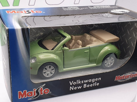 Volkswagen New Beetle Cabrio Maisto 1/40 Verde - RikiToys - Maisto