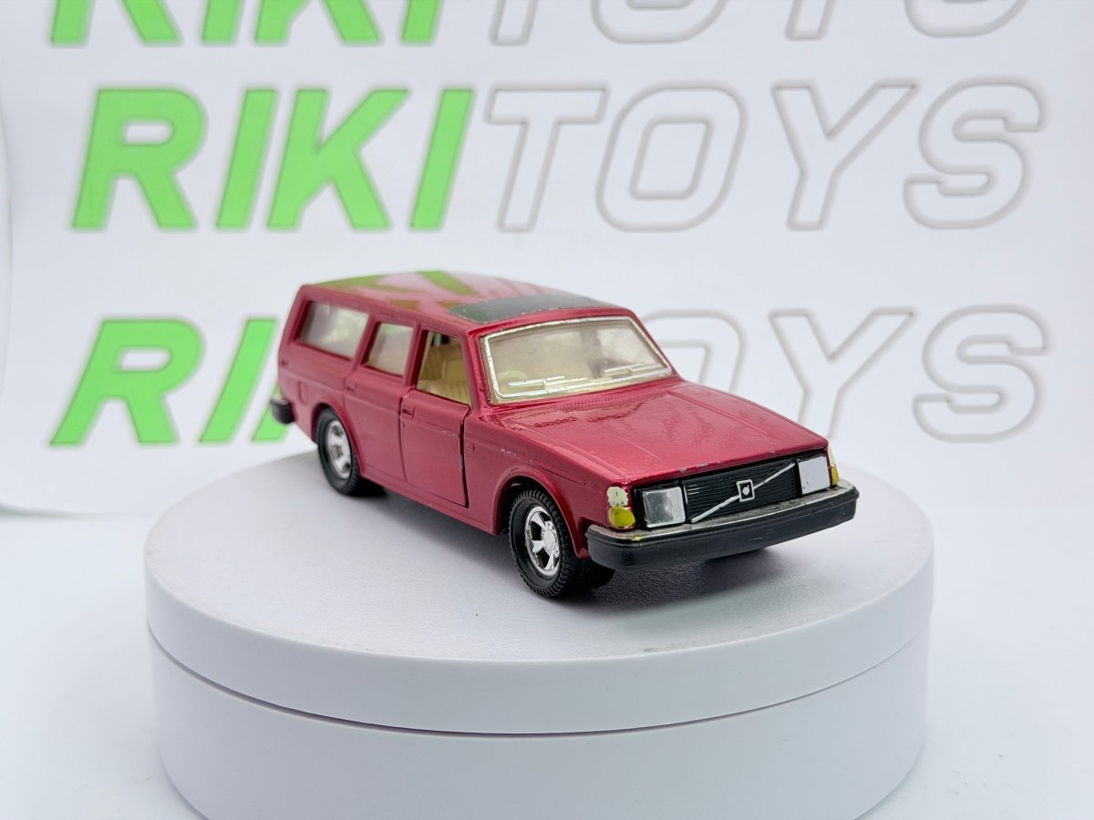 Volvo 245 DL Matchbox 1/40 Rosso - RikiToys - Matchbox