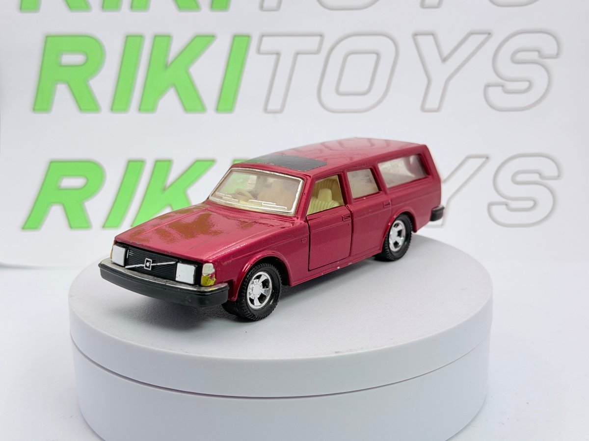Volvo 245 DL Matchbox 1/40 Rosso - RikiToys - Matchbox