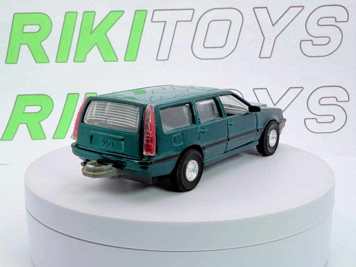 Volvo V70 Tin Toys 1/40 Verde - RikiToys - Tin Toys