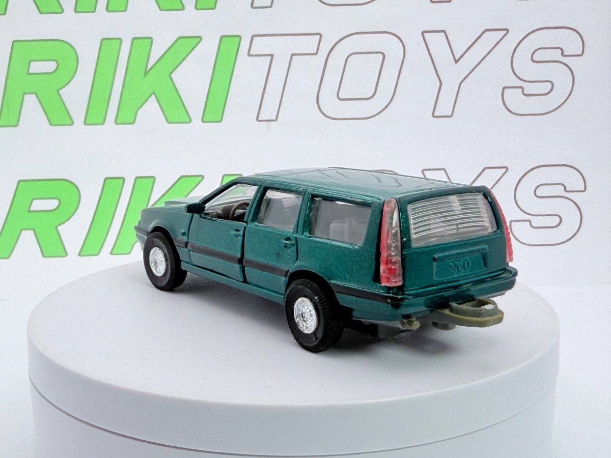 Volvo V70 Tin Toys 1/40 Verde - RikiToys - Tin Toys