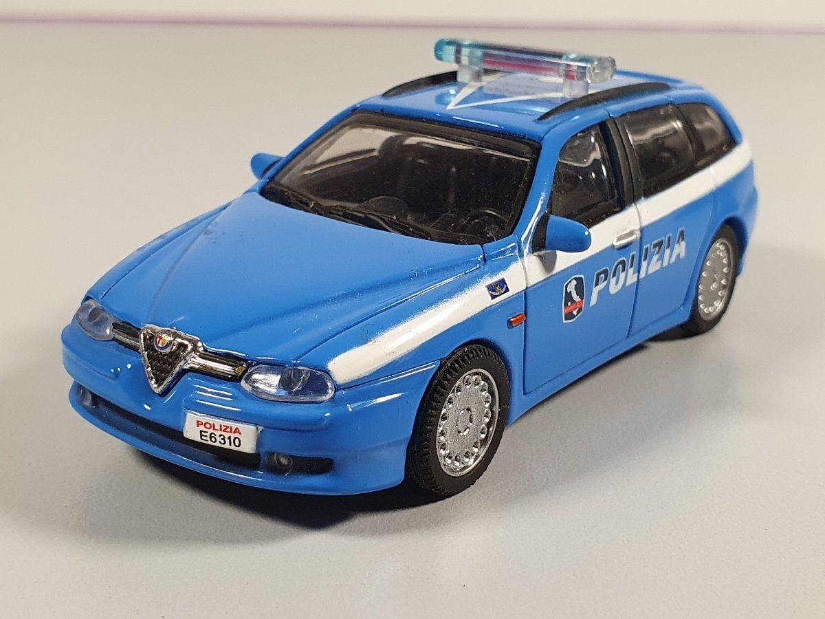 Alfa Romeo 156 wagon POLIZIA New Ray 1/43 - RikiToys - New Ray#
