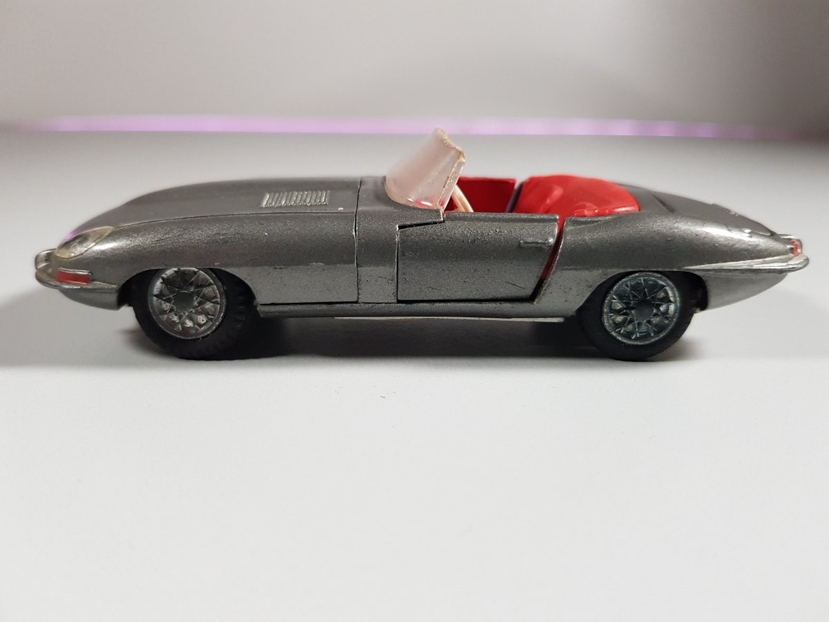 Jaguar E Spyder Tekno 1/43 - RikiToys - Tekno#