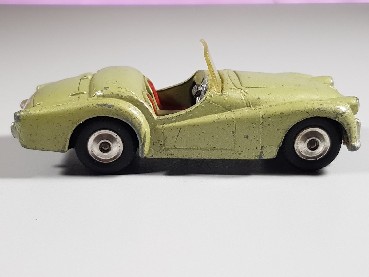 Triumph TR 3 Corgi Toys 1/43 - RikiToys - Corgi Toys#